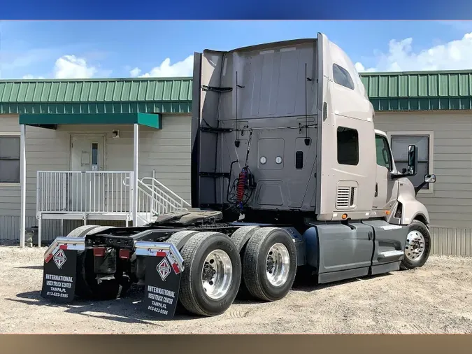 2022 INT LT625 6x4