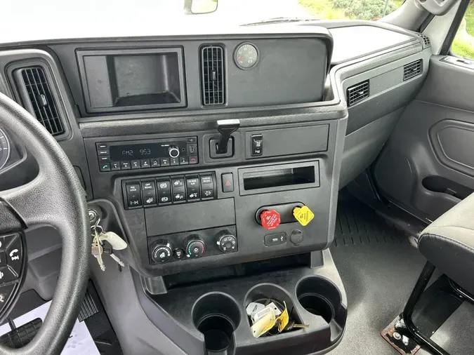 2024 International LT6250e5ad334acd14b5cb6d64d894578f23f