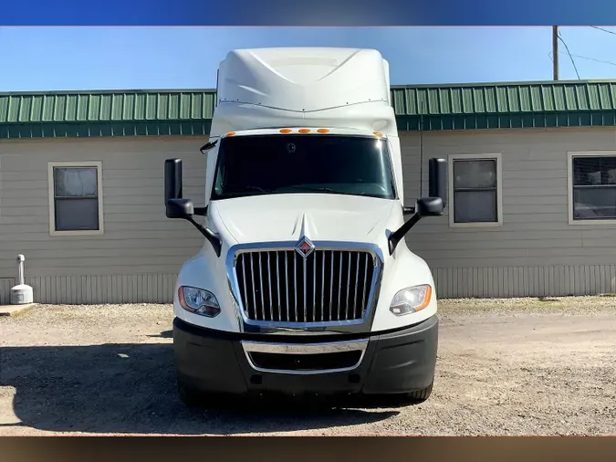 2021 INT LT625 6x4