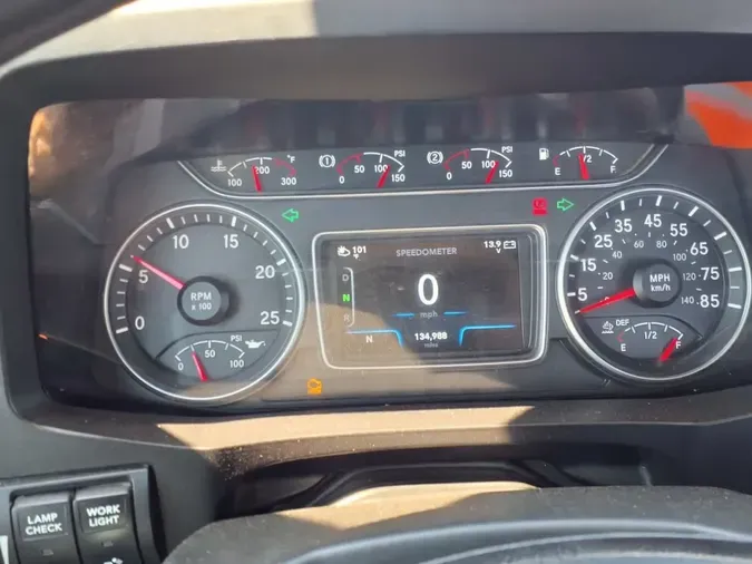 2019 NAVISTAR INTERNATIONAL RH613 DAYCAB S/A0e5fe6282465c97cb09abea8b1f209b1