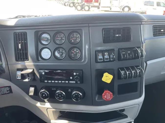 2022 Peterbilt 567
