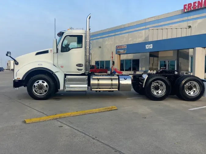 2026 Kenworth T8800e6749baffa2e82809f0a3692790b007