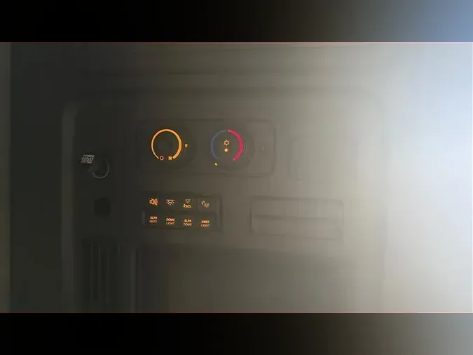 2020 FREIGHTLINER CA126
