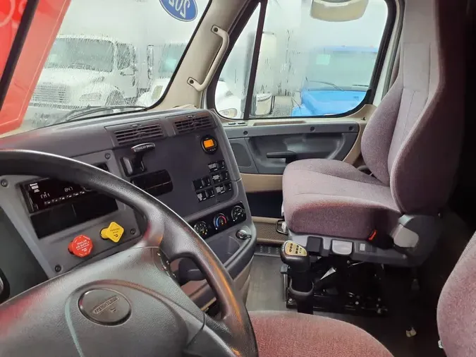 2020 FREIGHTLINER CASCADIA 113
