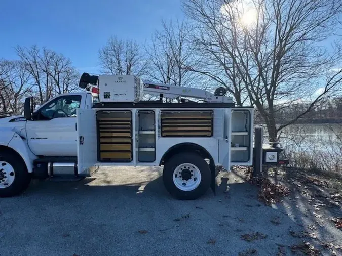 2025 Ford F-750SD