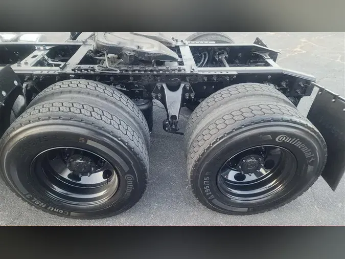 2018 INTERNATIONAL RH613