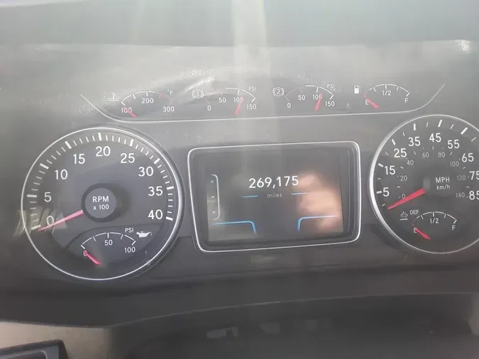 2020 NAVISTAR INTERNATIONAL MV607 (4X2)