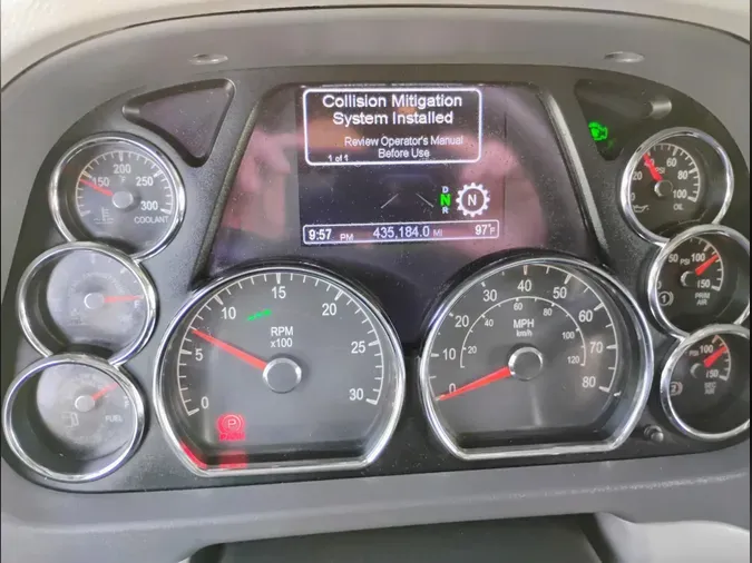 2022 Peterbilt 579