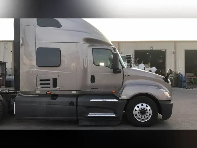 2022 International LT0e728260e6035545619a1bfd3e29eb5e