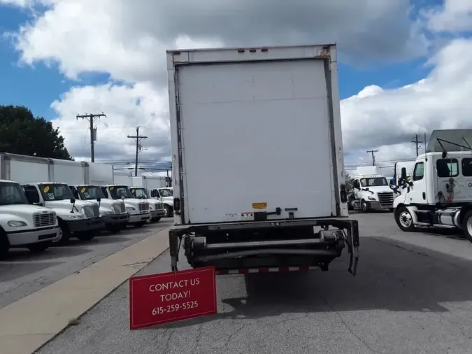 2018 FREIGHTLINER M2 106