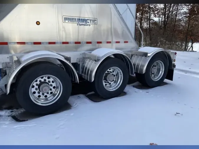 2025 Mac Trailers Tank