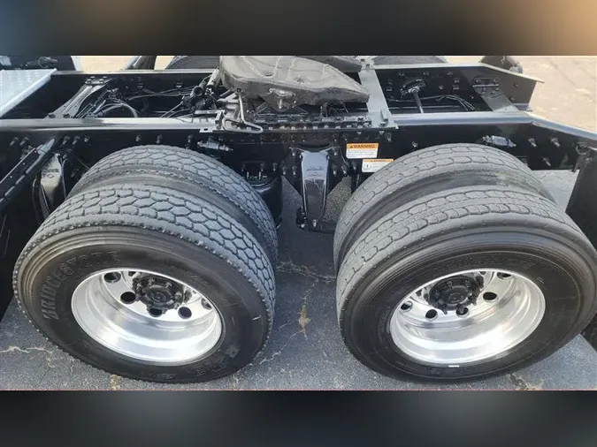 2021 FREIGHTLINER CA126
