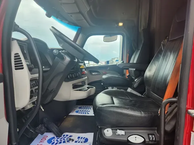 2023 PETERBILT 579
