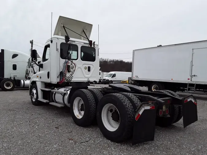 2017 FREIGHTLINER/MERCEDES CASCADIA 125