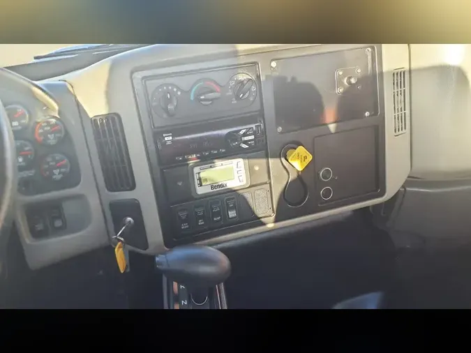 2019 NAVISTAR INTERNATIONAL 4300