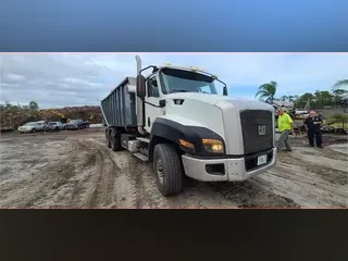 2013 CATERPILLAR CT660S