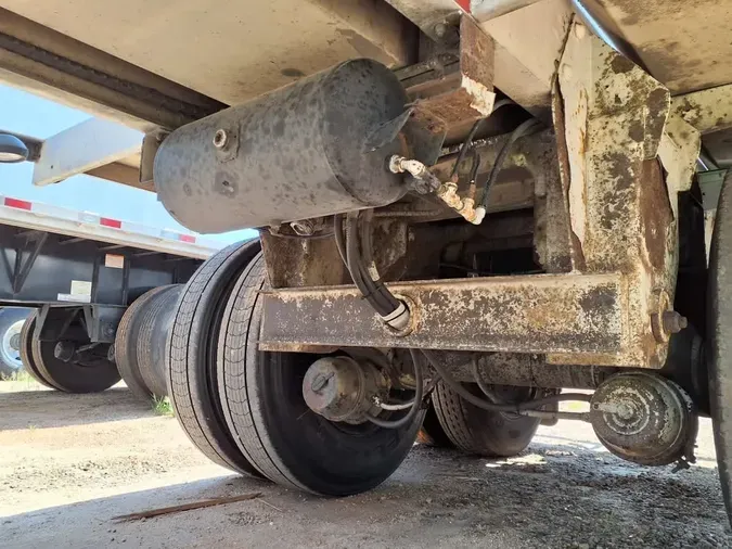 2012 UTILITY TRAILERS TANKER TRAILER
