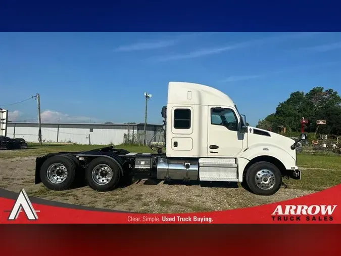 2022 KENWORTH T880