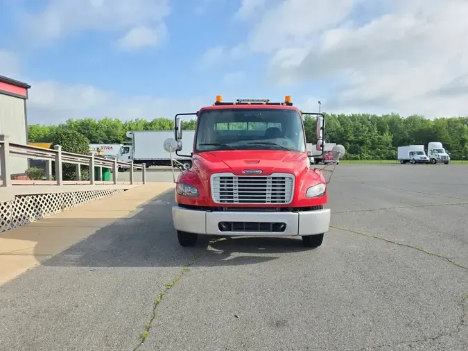 2018 FREIGHTLINER/MERCEDES M2 106