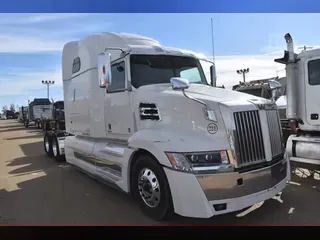 2022 WESTERN STAR 5700XE