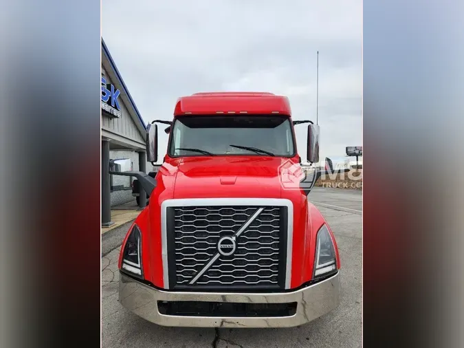 2021 VOLVO VNL64T740