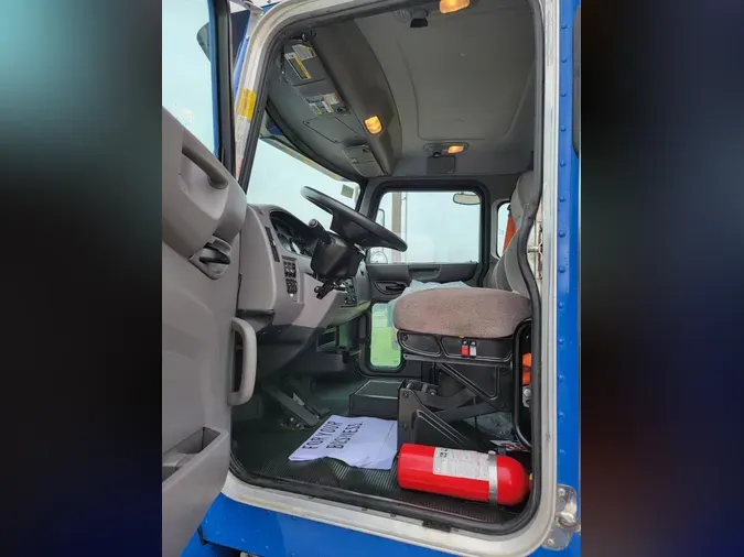 2021 Peterbilt 337