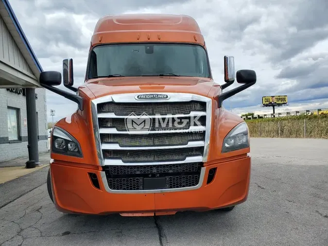 2019 FREIGHTLINER Cascadia 126