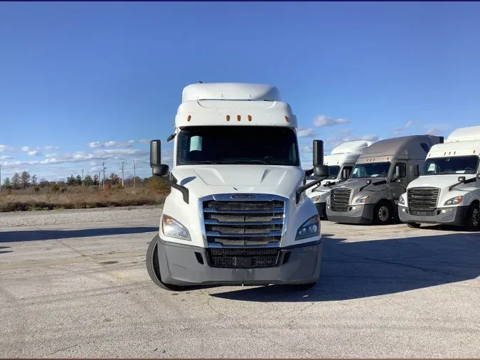2019 Freightliner Cascadia 126