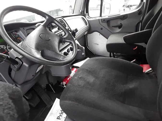 2019 FREIGHTLINER/MERCEDES M2 106