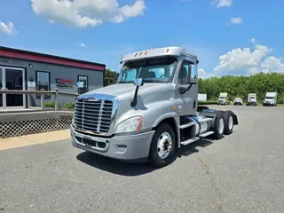 2018 FREIGHTLINER/MERCEDES CASCADIA 125