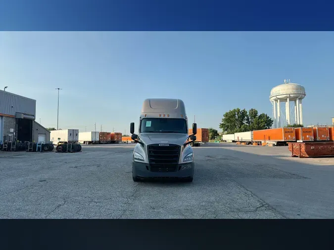 2022 Freightliner Cascadia 126