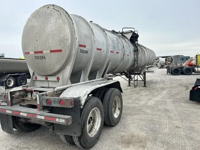 1995 LBT 7200 GALLON TANK