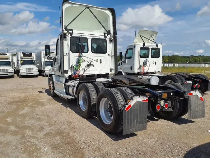 2019 FREIGHTLINER CASCADIA 125