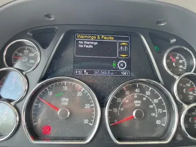 2022 Peterbilt 579