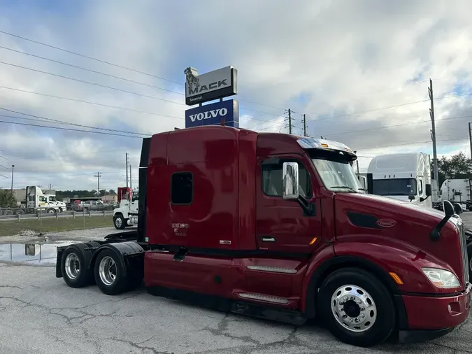 2017 PETERBILT 579