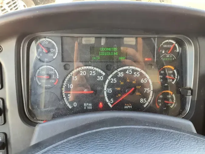 2019 FREIGHTLINER M2 106