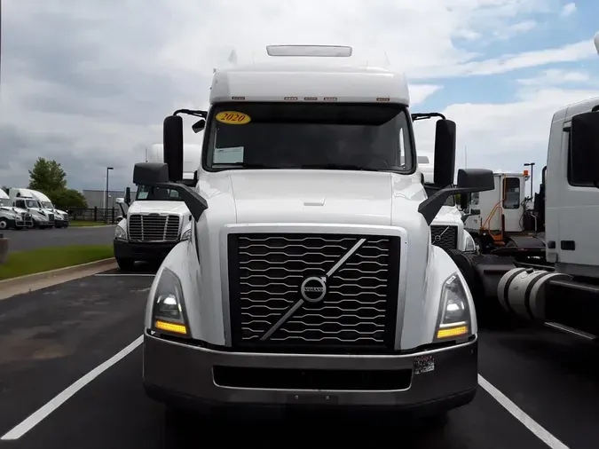 2020 VOLVO VNL64T-760