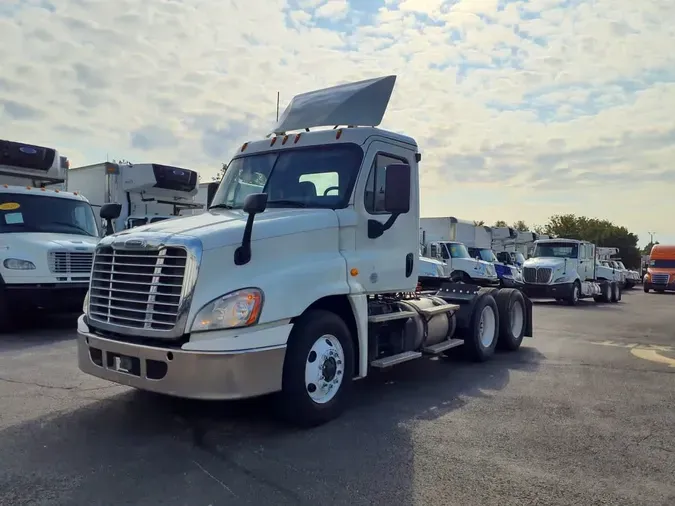 2018 FREIGHTLINER/MERCEDES CASCADIA 1250ea2ed7e6eafd47388f2235bf3989a6a