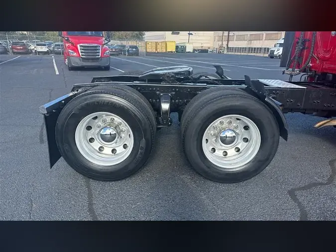 2022 FREIGHTLINER CA126