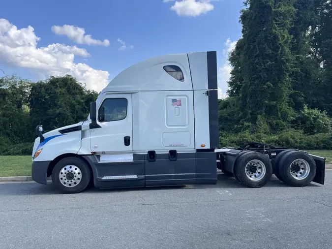 2020 Freightliner Cascadia