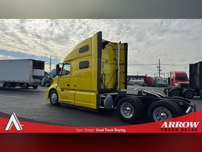 2021 VOLVO VNL64T760