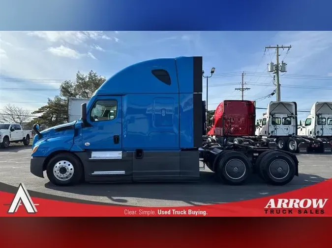 2021 FREIGHTLINER CA126