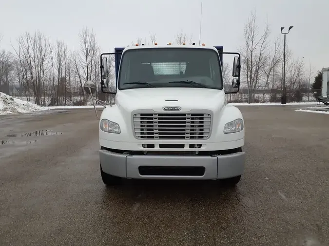 2015 FREIGHTLINER/MERCEDES M2 106