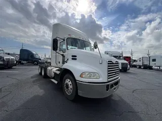 2016 MACK CXU613