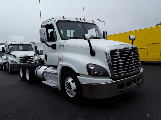 2020 FREIGHTLINER CASCADIA 125