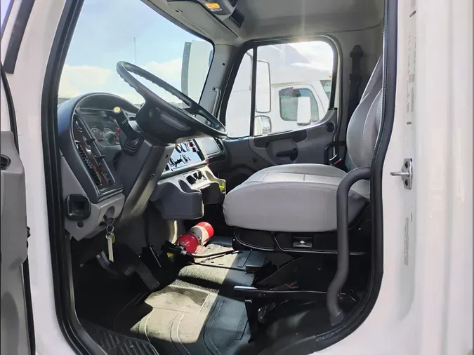 2019 Freightliner Business Class M2 106