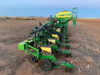 2014 John Deere 1725 (CONSIGNMENT)