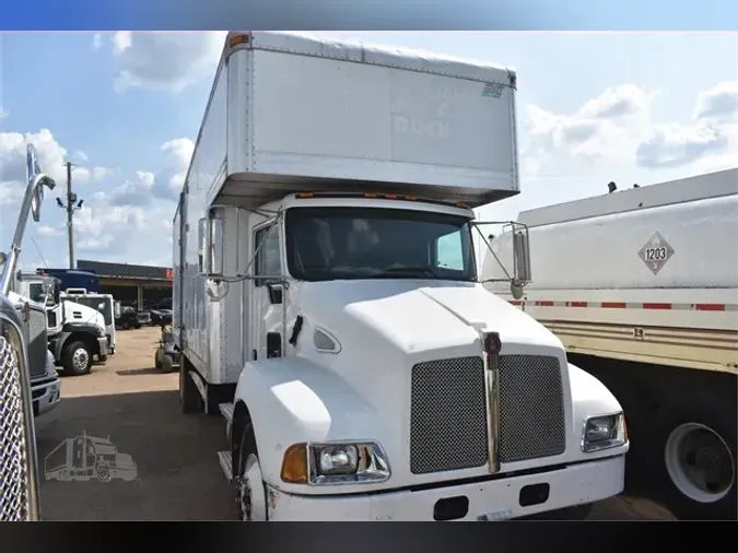 2007 KENWORTH T300