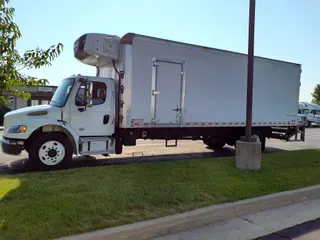 2020 FREIGHTLINER/MERCEDES M2 106