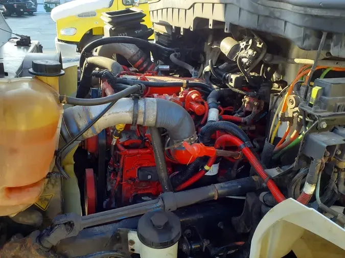 2019 NAVISTAR INTERNATIONAL MV607 (4X2)